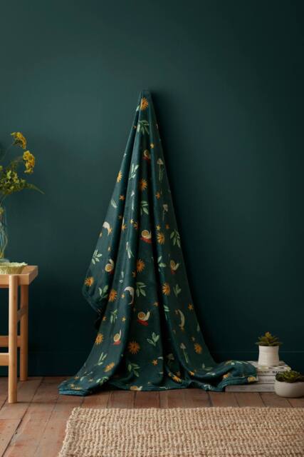 Fusion 'Botanical Mushrooms' Super Soft Fleece Throw in Green - Size: 120 cm x 150 cm - image 1