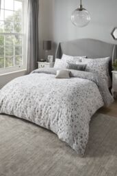 Samantha Faiers Home 'Delilah' Silver Animal Print Reversible Polycotton Duvet Cover Set - Size: King - thumbnail 1
