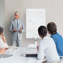 Costway Mobile Magnetic Whiteboard Height-Adjustable Dry Erase Board on Wheels 100X65 cm in White - thumbnail 6