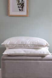 Soak&Sleep Soft As Down with Silk Standard Pillow - Soft Medium in White - thumbnail 4