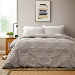 New Edge Blinds Pintuck Duvet Set in Natural - Size: King - thumbnail 1