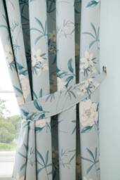Dreams & Drapes 'Eve' 100% Cotton Floral Pair of Pencil Pleat Curtains With Tie-Backs in Duck Egg Blue - Size: 117 cm width x 137 cm drop - thumbnail 6