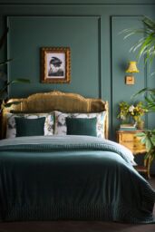 Laurence Llewelyn-Bowen 'Siena' Quilted Velvet Bedspread in Bottle Green - thumbnail 3