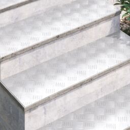Berkfield Home Aluminium Checker Plates 2 pcs Anti-Slip 100x30 cm in Silver - Size: Medium - thumbnail 2