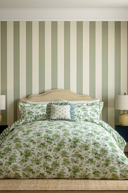 Sanderson 'Hedra' Cotton Duvet Cover Set in Green - Size: Double - image 1