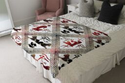 Benjamin Tate Design Egyptian Hieroglyphs In Red & Black Blanket in Natural - Size: 120 cm x 150 cm - thumbnail 3