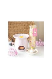 KDMD Daisy & Duck Print Vanilla Candle - Long-Lasting Spring Scented Decor in Pink - thumbnail 5