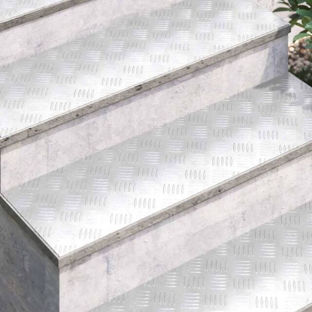 Berkfield Home Stylish Aluminium Checker Plates 4 pcs Anti-Slip 100x30 cm in Silver - Size: Medium