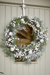 Dibor Shooting Star Orchard Xmas Front Door Wreath Christmas Wreath 50cm in White - thumbnail 1