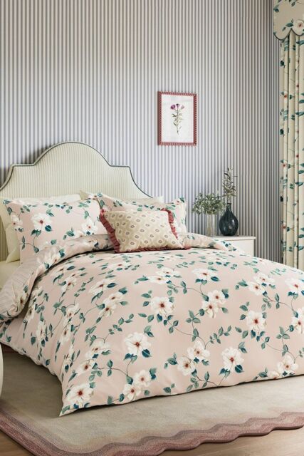 Sanderson 'Poets Rose' Cotton Duvet Cover Set in Pink - Size: King - image 1