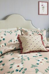 Sanderson 'Poets Rose' Cotton Duvet Cover Set in Pink - Size: King - thumbnail 2