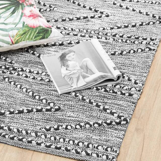 Wyld and Coco Cotton Tufted Geometric Rug Black and White 80 x 150 cm - Size: 80 cm x 150 cm - image 1