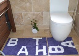 Rapport Home Text 2 Piece Bathroom Cotton Mat & Pedestal Set in Violet - thumbnail 1