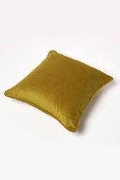 Homescapes Filled Velvet Cushion with Piped Edge 46 x 46 cm in Gold - thumbnail 5