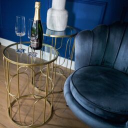 Madison & Mayfair Set of 2 Gold Wavy Wire Tables with Glass Top - thumbnail 3