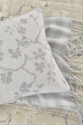 Sanderson 'Athena' Cotton Cushion in Grey - Size: 40 cm x 40 cm - thumbnail 2