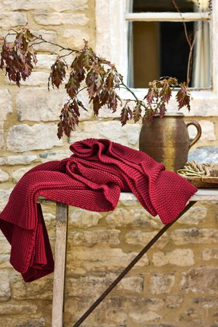 CHRISTY 'Oslo' Cosy Chunky Knit Throw in Red - Size: 140 cm x 180 cm - image 1