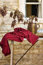 CHRISTY 'Oslo' Cosy Chunky Knit Throw in Red - Size: 140 cm x 180 cm - thumbnail 1