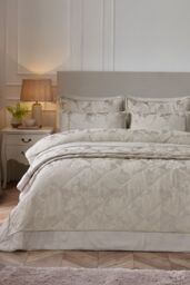 Catherine Lansfield 'Opulent Jacquard' Bedspread in Gold - thumbnail 3