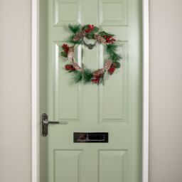 Samuel Alexander 40cm Hanging Christmas Wreath with Red Berries & Pinecones - thumbnail 3