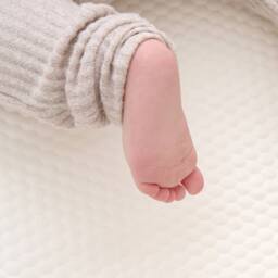 The Tiny Bed Company Premium Foam Folding Travel Cot Mattress Joie Kubbie Sleep 87 x 52cm in White - thumbnail 7