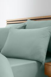 Catherine Lansfield So Soft Non Iron Fitted Sheet in Green - Size: Single Fitted - thumbnail 1