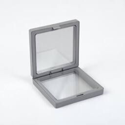 KDMD Med 3D Floating Frame Display 9x9cm - Grey for Jewelry & Collectibles - Size: 9x9 cm - thumbnail 4