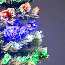 Shatchi 4Ft/120cm Frosted Tips 8 Modes Fibre Optic Christmas Tree LED Pre-Lit in Green - Size: 4ft - thumbnail 4