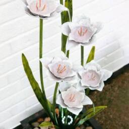 Primrose Narcissi Garden Flower Steel Water Feature with Lights Garden 100cm in Light Grey - thumbnail 5