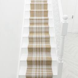 runrug Stair Runner Carpet - Reversible & Durable, 2mm - 'Chequered' in Brown - Size: 60 cm x 540 cm - thumbnail 4