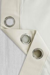 Homescapes Thermal 100% Blackout Velvet Curtains in Cream - Size: 117 cm width x 183 cm drop - thumbnail 4