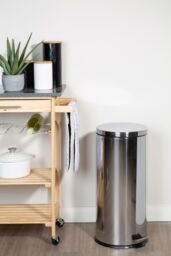 Orsina 30 Litre Stainless Steel Pedal Waste Bin, Hands-Free Kitchen Bin With Chrome Handle, Durable Round Bin in Silver - thumbnail 2