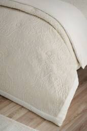 Catherine Lansfield 'Amelia Jacquard' Bedspread in Cream
