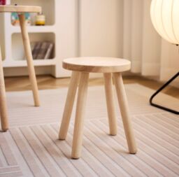 Nordlys Round Table & 2 Stools for Children in Brown - thumbnail 3