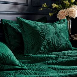 Paoletti Palmeria Quilted Velvet Pillowcase in Emerald - thumbnail 2
