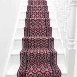 runrug Stair Runner Carpet for Staircases - Soft & Comfy, 9mm - 'Heriz' in Dark Red - Size: 60 cm x 480 cm - thumbnail 3