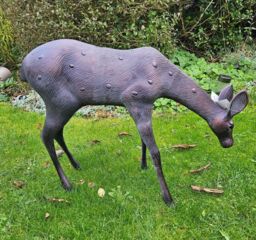Inspirational Gifting Grazing Doe Garden Sculpture Aluminium Decoration in Bronze - thumbnail 5