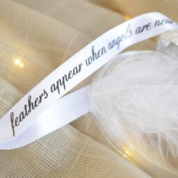 Amaya Rose Ltd In Memory of GRANDMA Feather Heart Bauble Gift Boxed in Clear - thumbnail 8