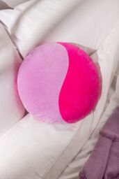 Heya Home Unity 100% Cotton Velvet Ready Filled Cushion in Lilac - Size: 40 cm x 40 cm - thumbnail 4