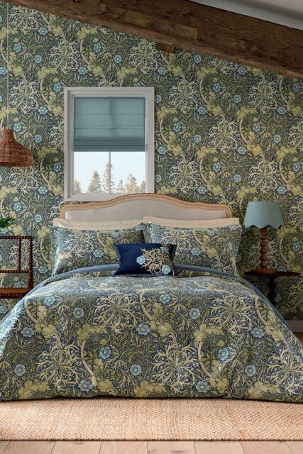 Morris & Co 'Seaweed' Cotton Duvet Cover Set in Dark Blue - Size: King - image 1