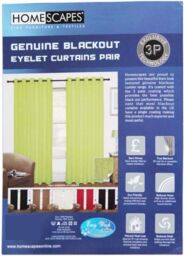 Homescapes Thermal Blackout Eyelet Curtain Pair in Black - Size: 167 cm width x 183 cm drop - thumbnail 3