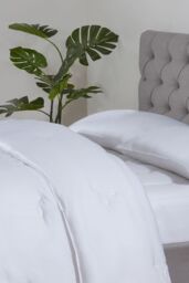 BHS 10.5 Tog Hotel Collection Lyocell Duvet in White - Size: Double - thumbnail 1