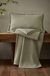 Pineapple Elephant 'Jaipur Chunky Waffle' Cotton Cushion in Green - Size: 30 cm x 50 cm - thumbnail 3