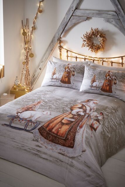 Portfolio Home Twilight Santa Duvet Cover Set - Size: Single