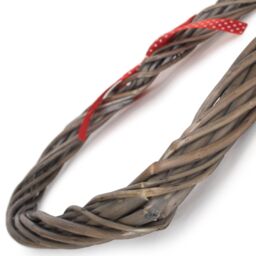 Red Hamper Wicker Slim Heart Wreath With Red Spotty Ribbon in Grey - thumbnail 2