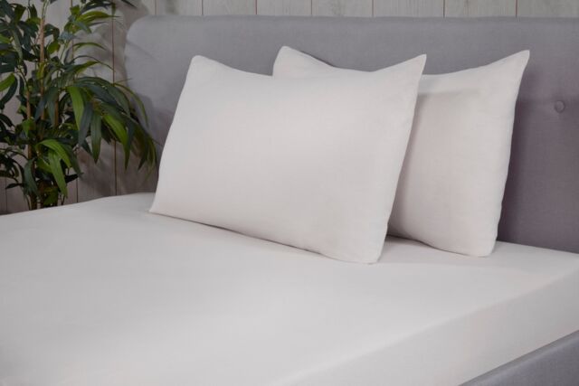 Smart Living Brushed Cotton Bed Linen Fitted Bedsheet or Pillowcase Pair Non Iron in White - Size: Single - image 1