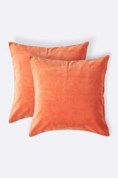 Homescapes Set of 2 Velvet Cushion Covers in Burnt Orange - Size: 40 cm x 40 cm - thumbnail 1