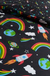Catherine Lansfield 'Rainbow Rockets' Reversible Duvet Cover Set in Black - Size: Double - thumbnail 4