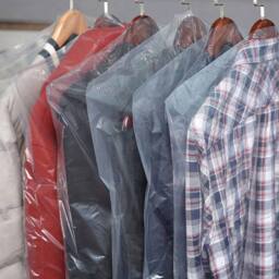 FLAVORA 50 Pack 40 Inch Clear Plastic Garment Dust Covers - thumbnail 3