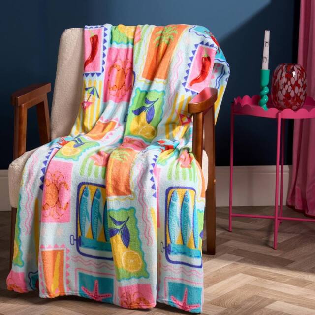 OHS Postcard Print Flannel Fleece Throw Blanket Soft Bedspread - Size: 125 cm x 150 cm - image 1